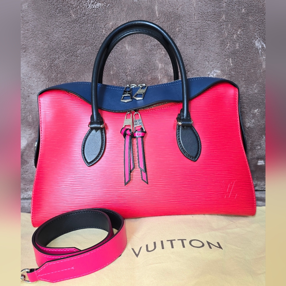 ✨️👜Authentic👜✨️ Louis Vuitton Tuileries Epi Red/Navy/Pink MM Shoulder Bag